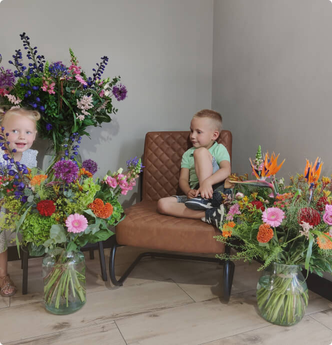 Beautiful bouquets delivered to your home from Florist Wommels